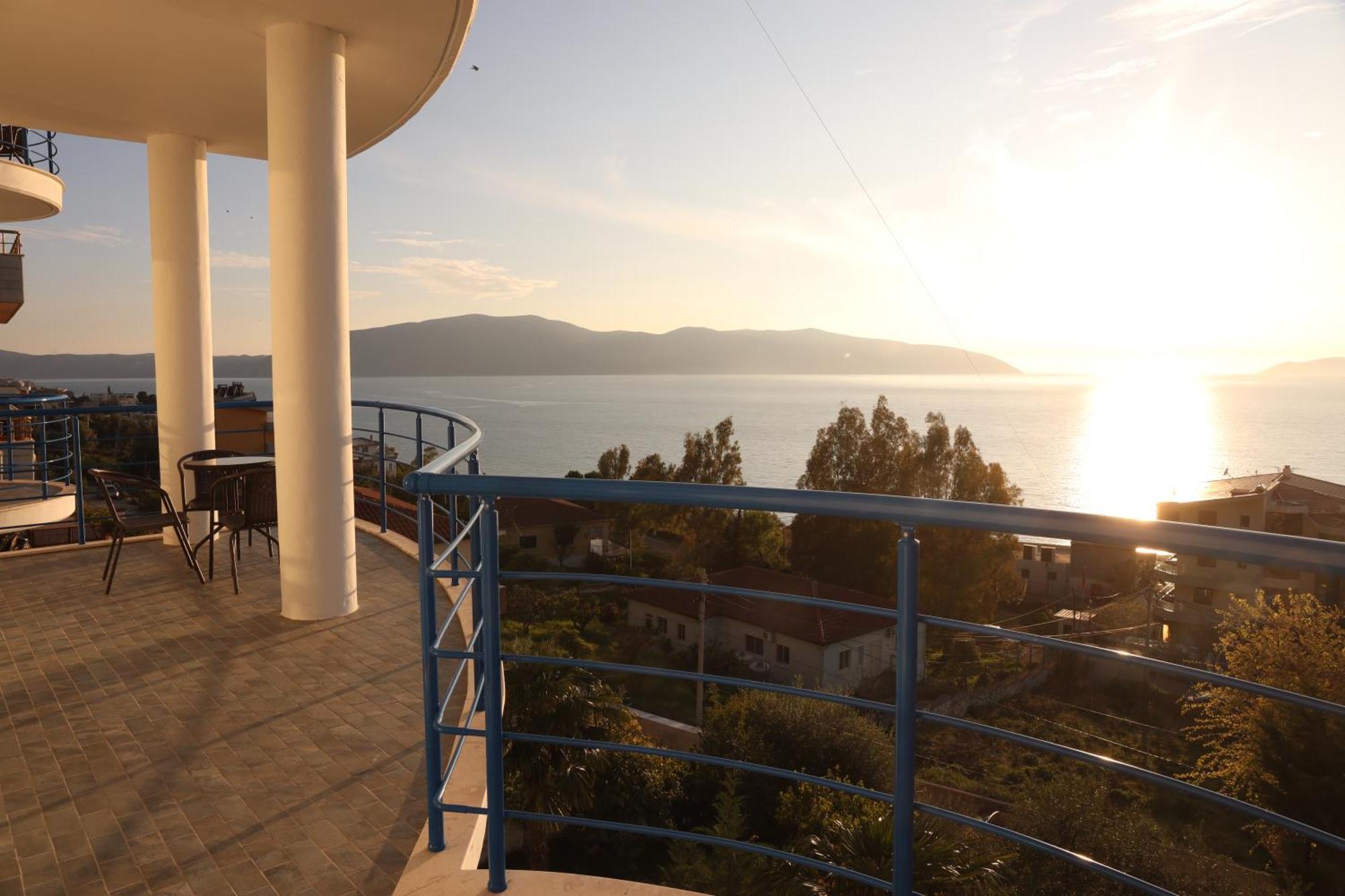 Jico Travel - Villa Colombo Vlorë Εξωτερικό φωτογραφία