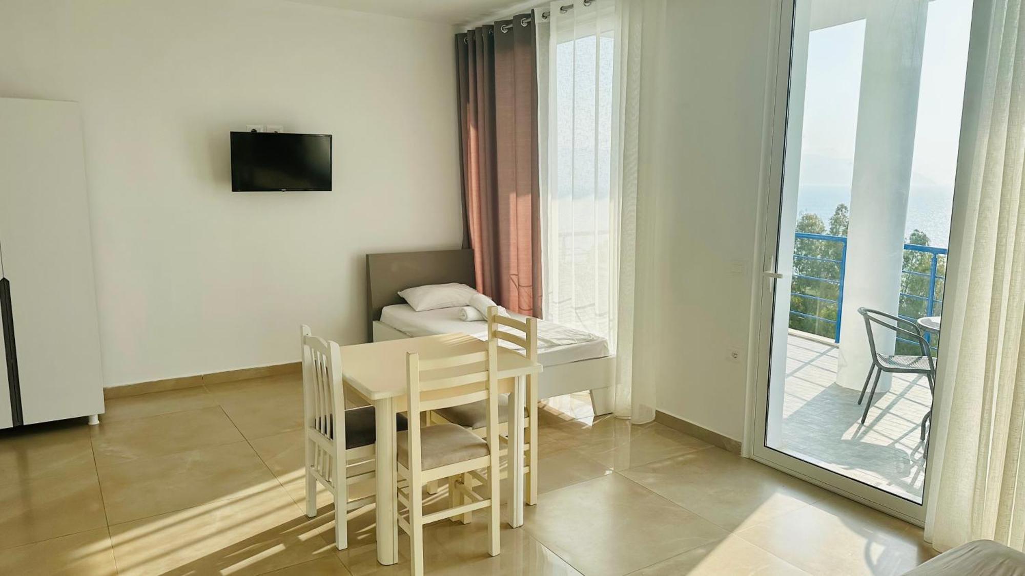 Jico Travel - Villa Colombo Vlorë Δωμάτιο φωτογραφία