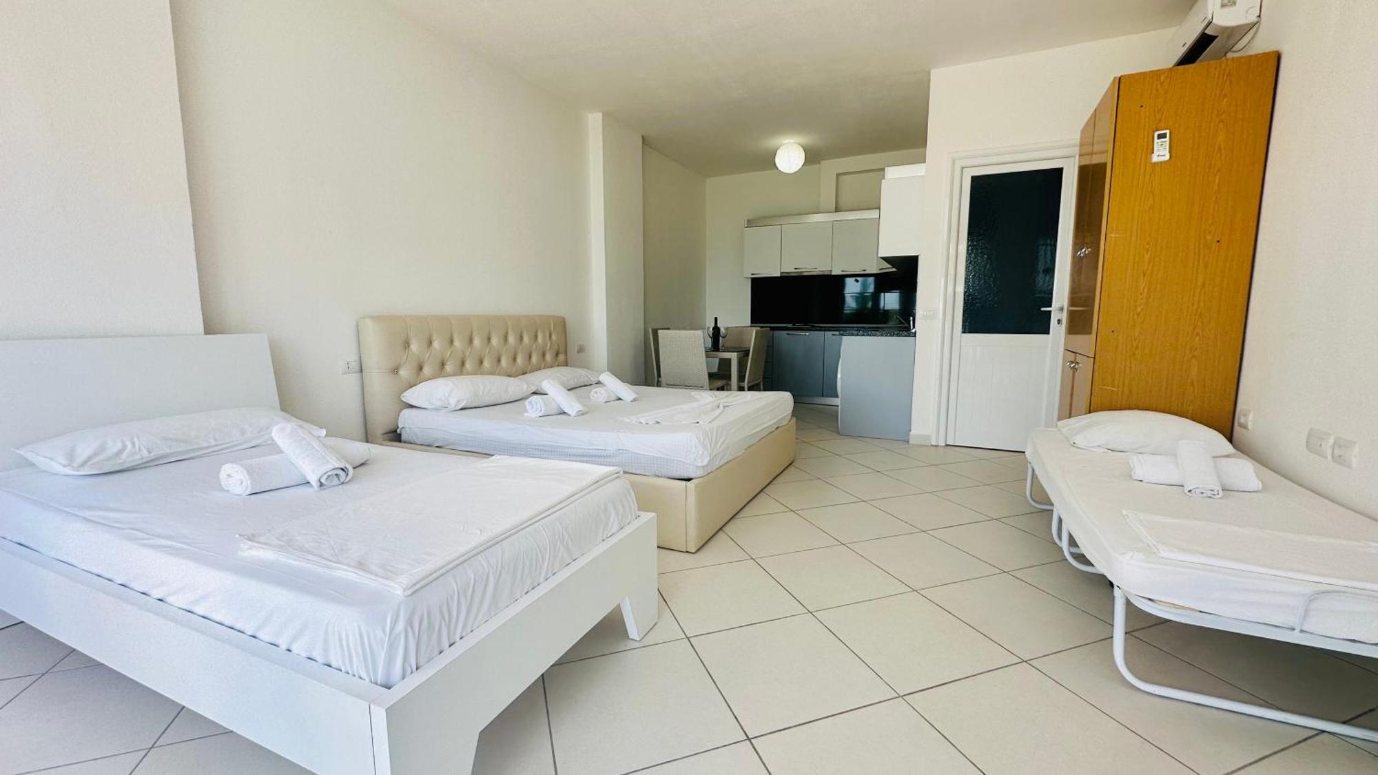 Jico Travel - Villa Colombo Vlorë Δωμάτιο φωτογραφία