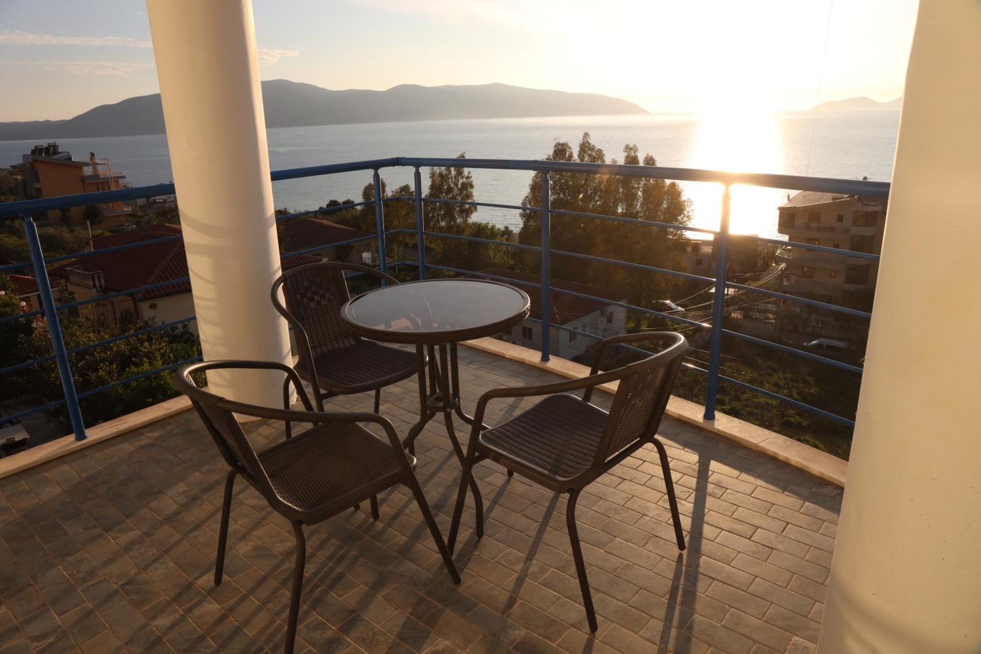 Jico Travel - Villa Colombo Vlorë Δωμάτιο φωτογραφία