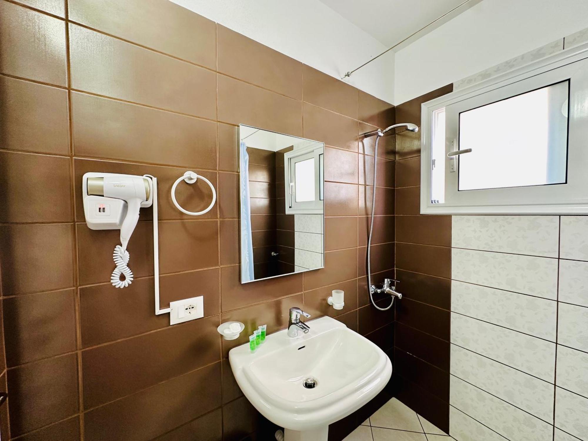 Jico Travel - Villa Colombo Vlorë Δωμάτιο φωτογραφία