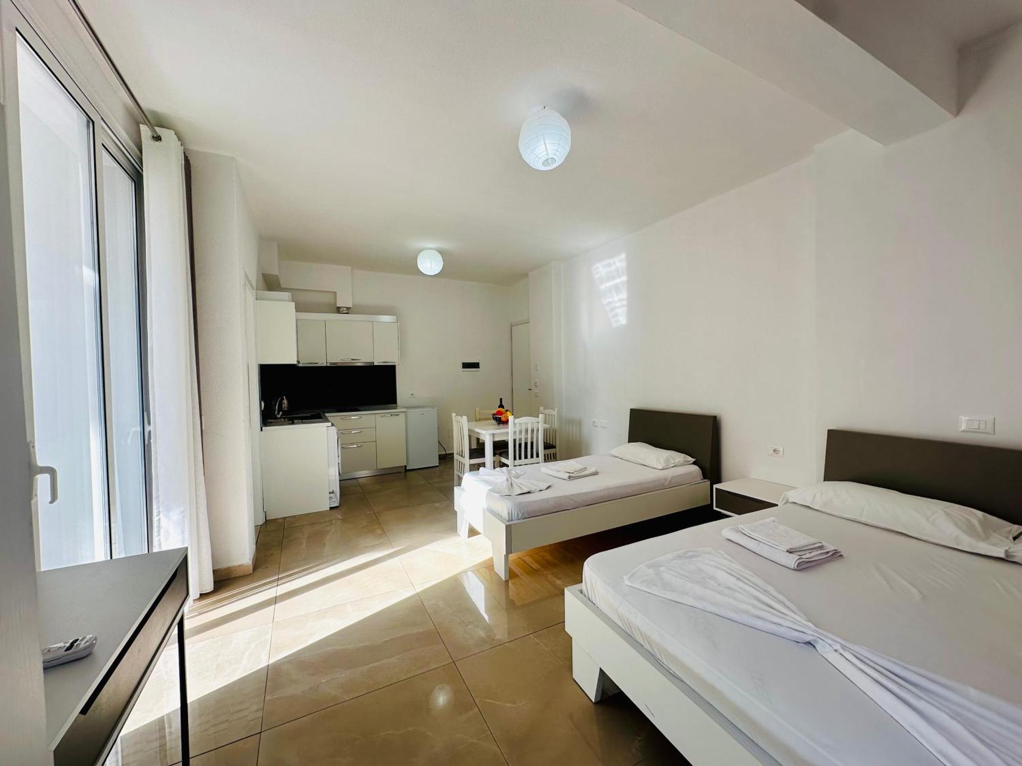 Jico Travel - Villa Colombo Vlorë Δωμάτιο φωτογραφία