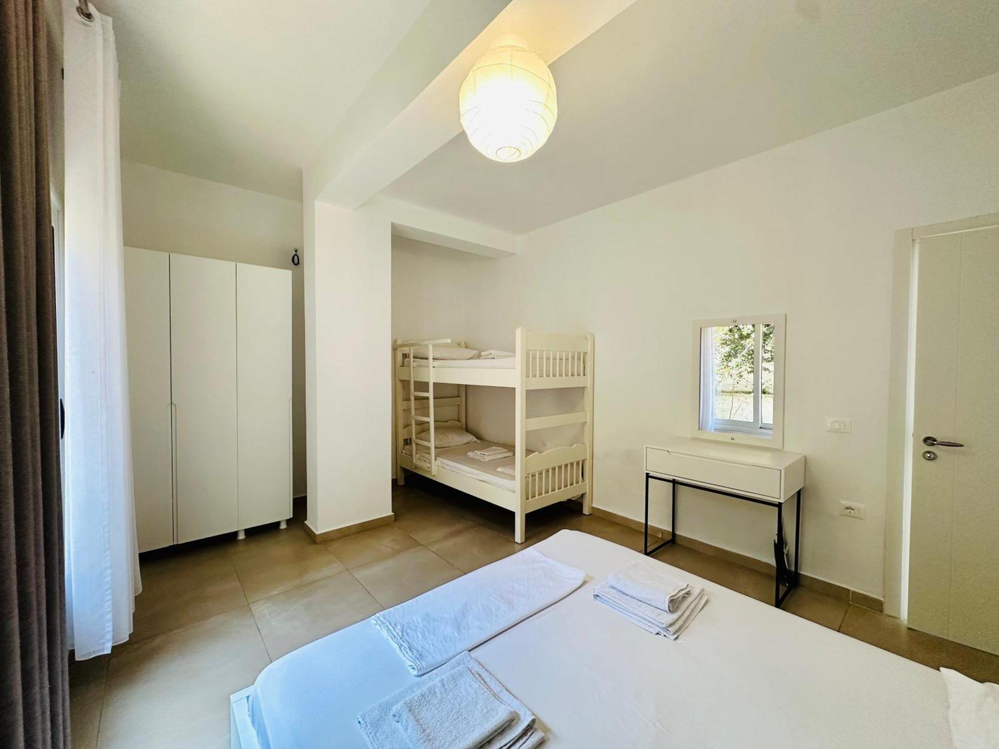 Jico Travel - Villa Colombo Vlorë Δωμάτιο φωτογραφία