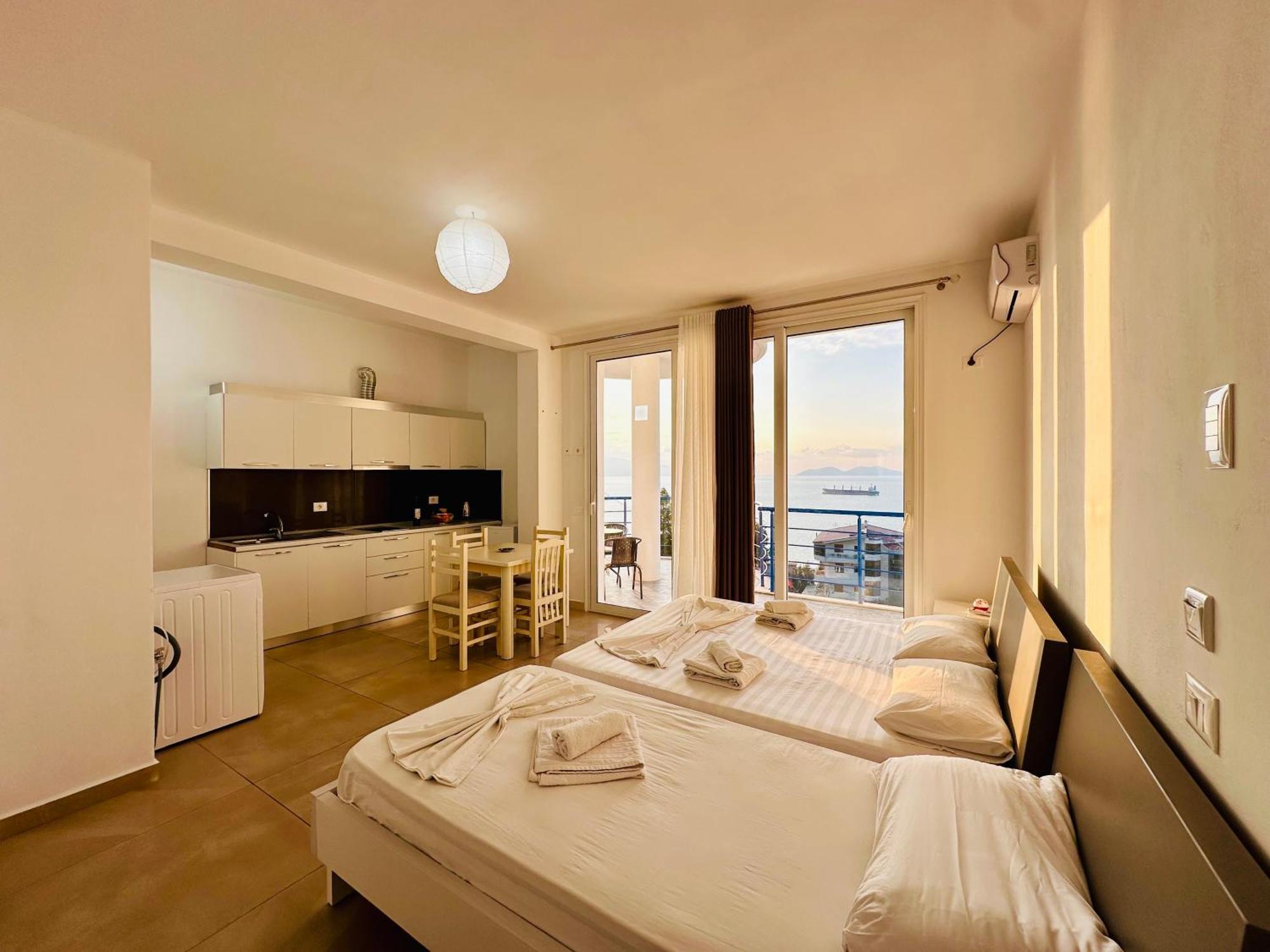 Jico Travel - Villa Colombo Vlorë Εξωτερικό φωτογραφία